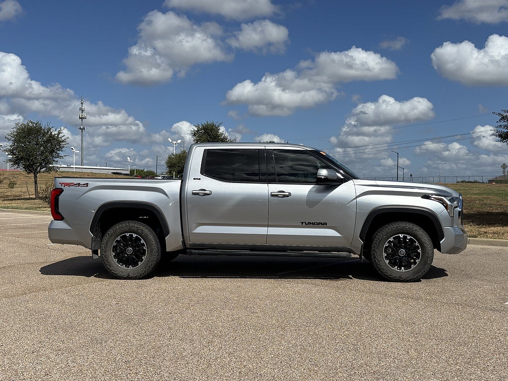 2022 Toyota Tundra 4WD SR5