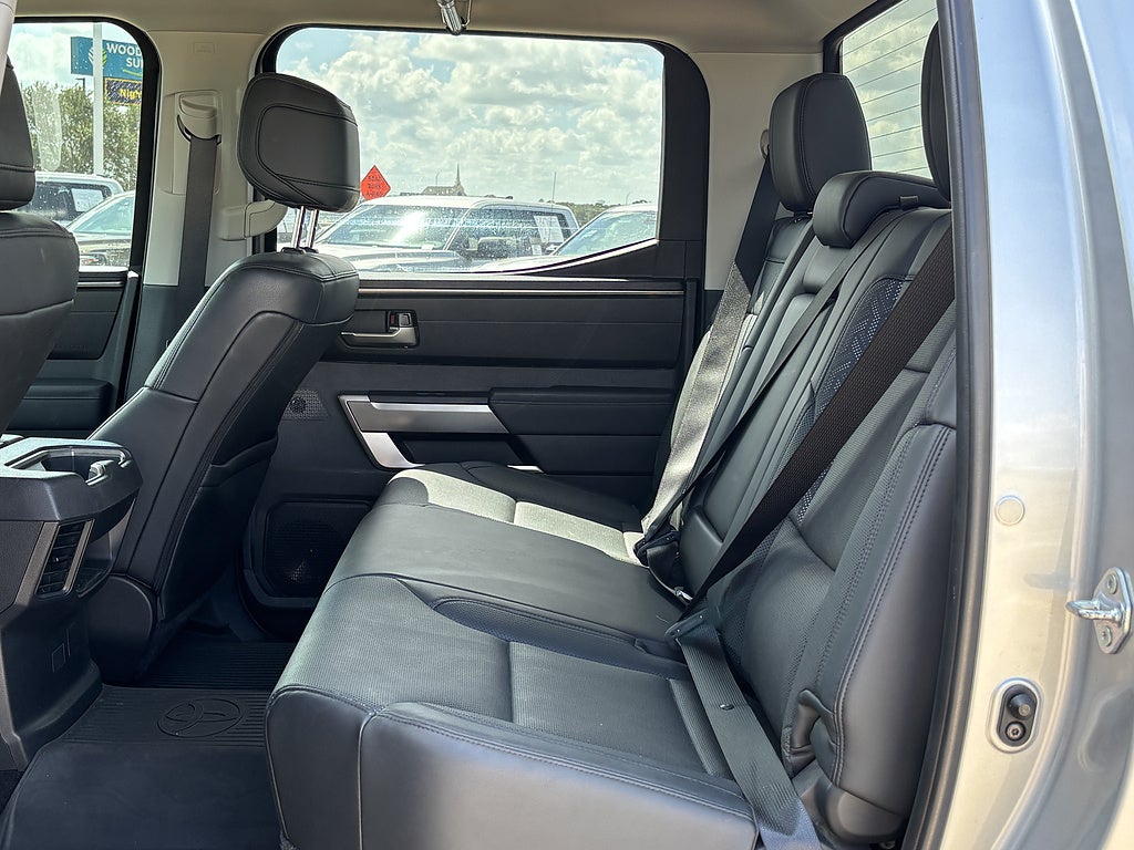 2022 Toyota Tundra 4WD SR5