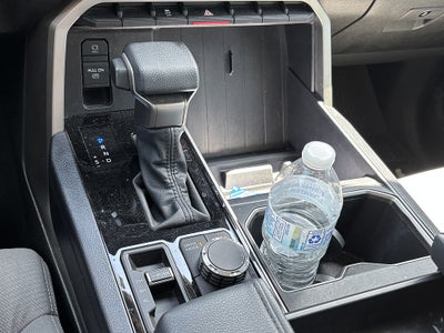 2022 Toyota Tundra 4WD SR5