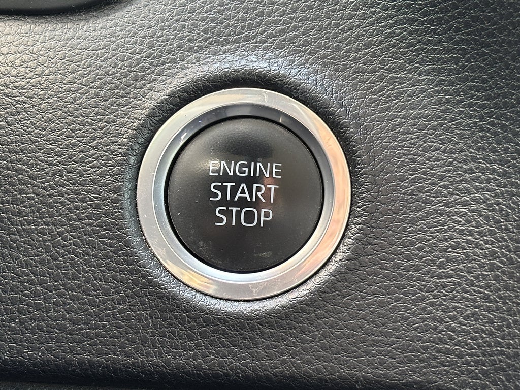 2022 Toyota Tundra 4WD SR5