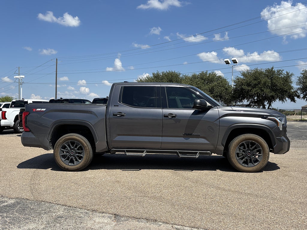 2022 Toyota Tundra 4WD SR5