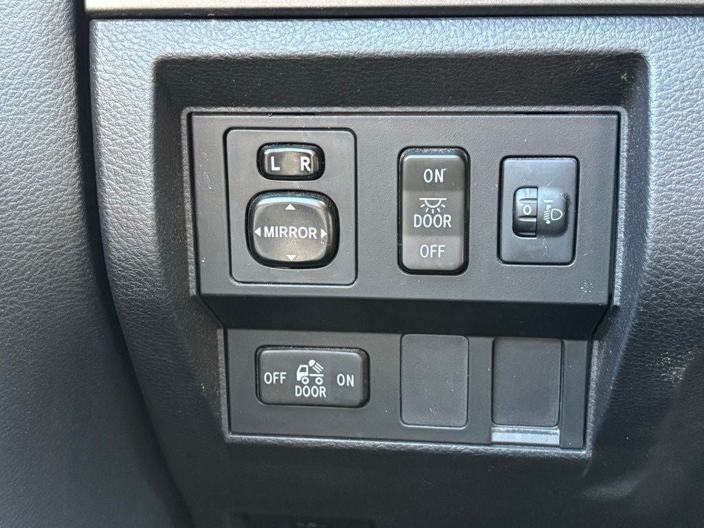 2015 Toyota Tundra SR