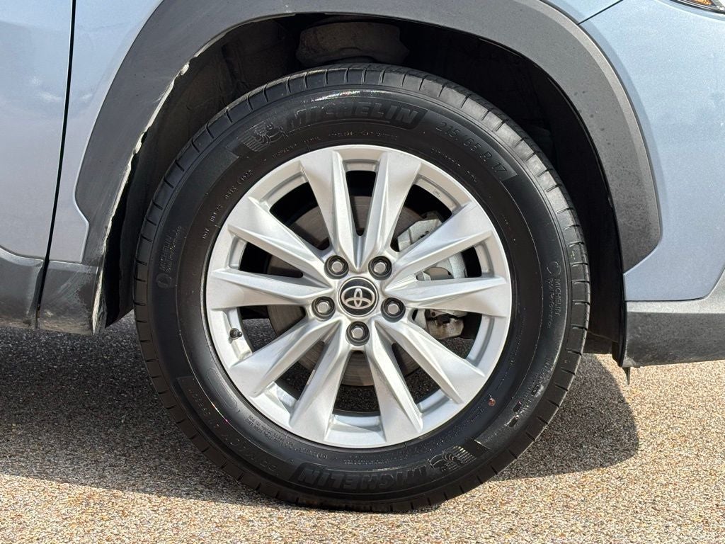 2023 Toyota Corolla Cross LE