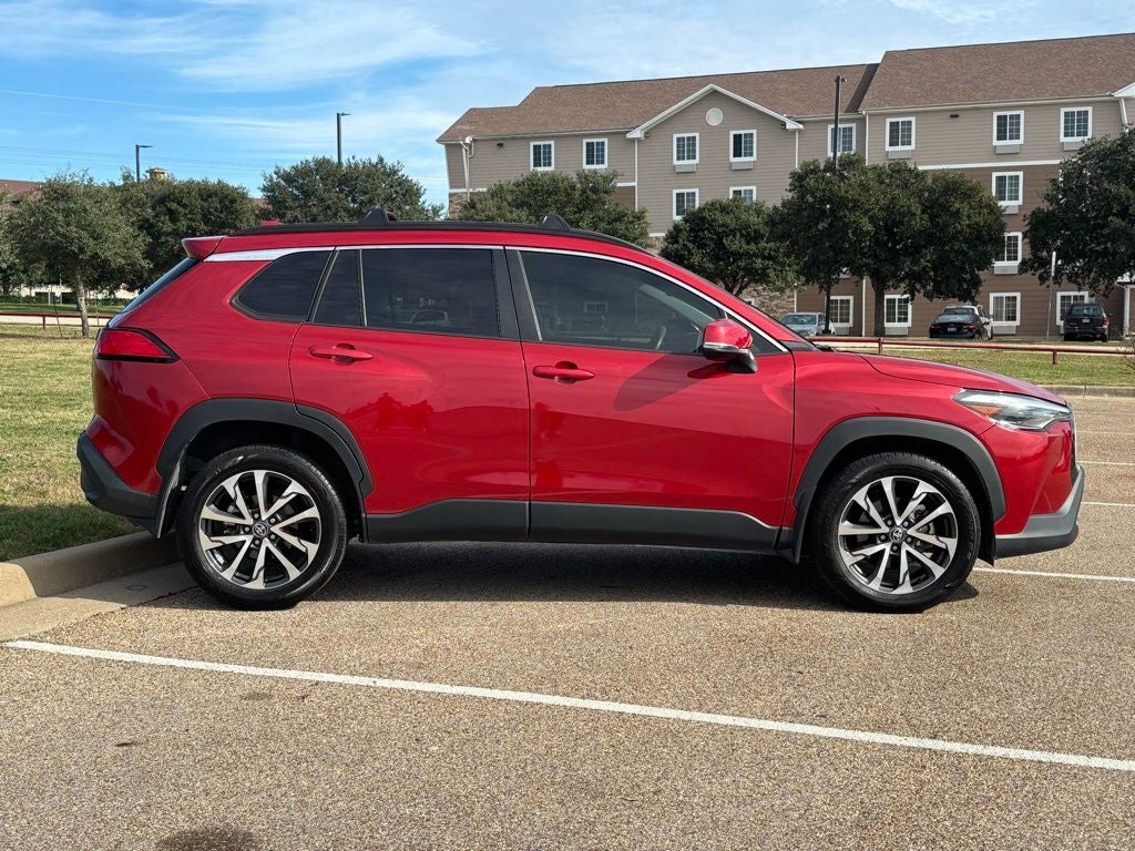 2022 Toyota Corolla Cross XLE
