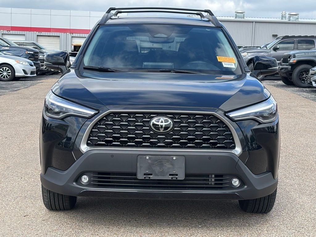 2025 Toyota Corolla Cross XLE