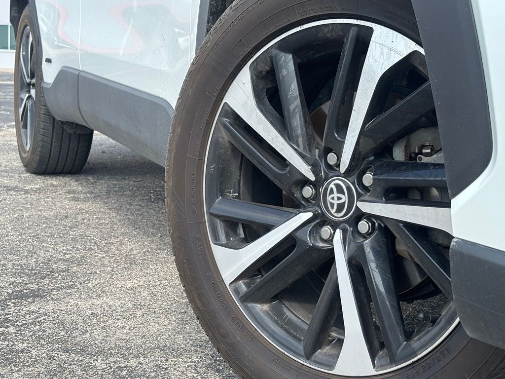 2023 Toyota Corolla Cross Hybrid XSE