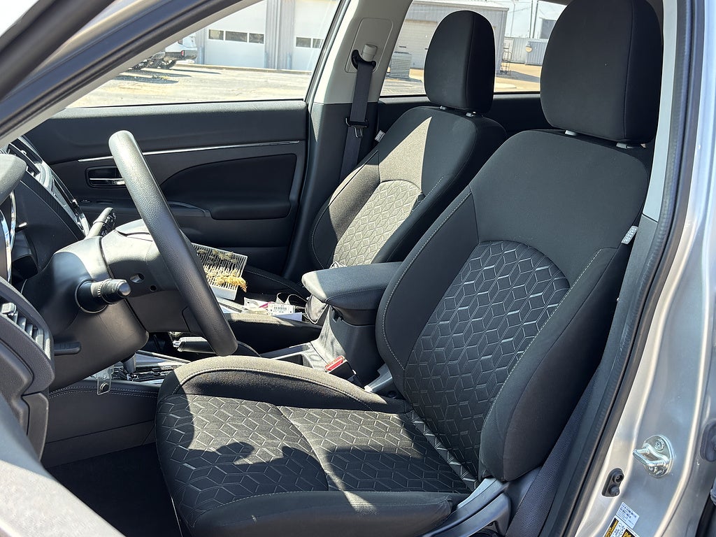 2024 Mitsubishi Outlander Sport ES