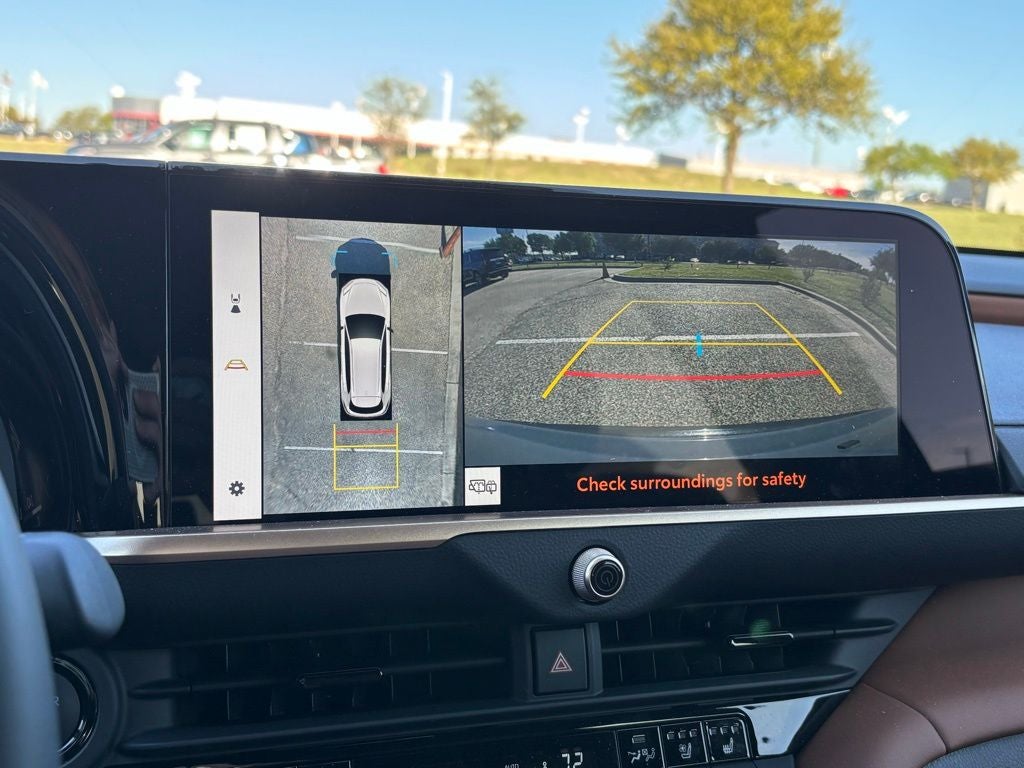 2025 Toyota Crown Signia Limited