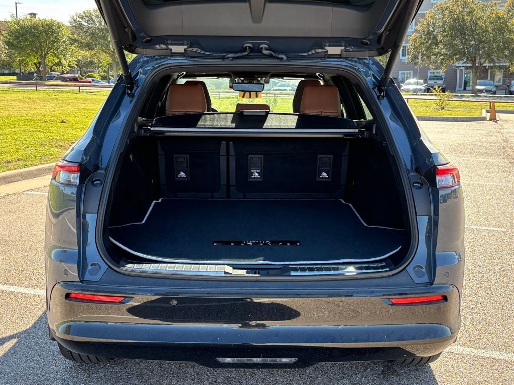 2025 Toyota Crown Signia Limited