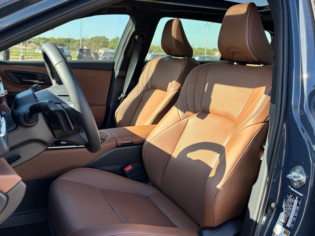 2025 Toyota Crown Signia Limited