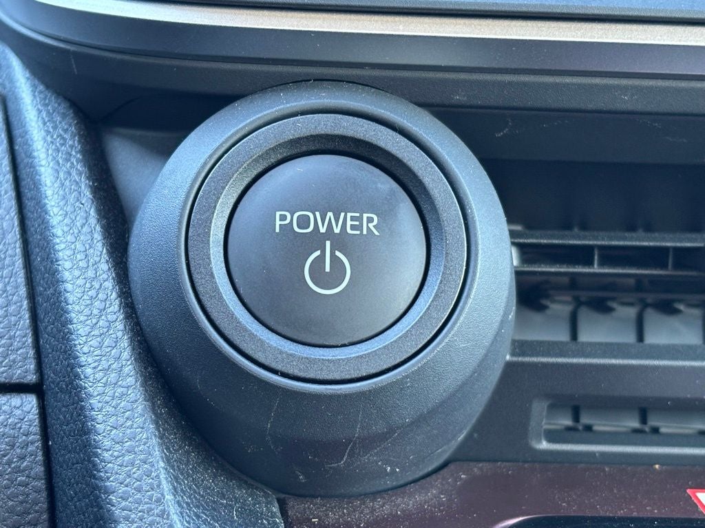 2025 Toyota Prius Plug-In Hybrid SE