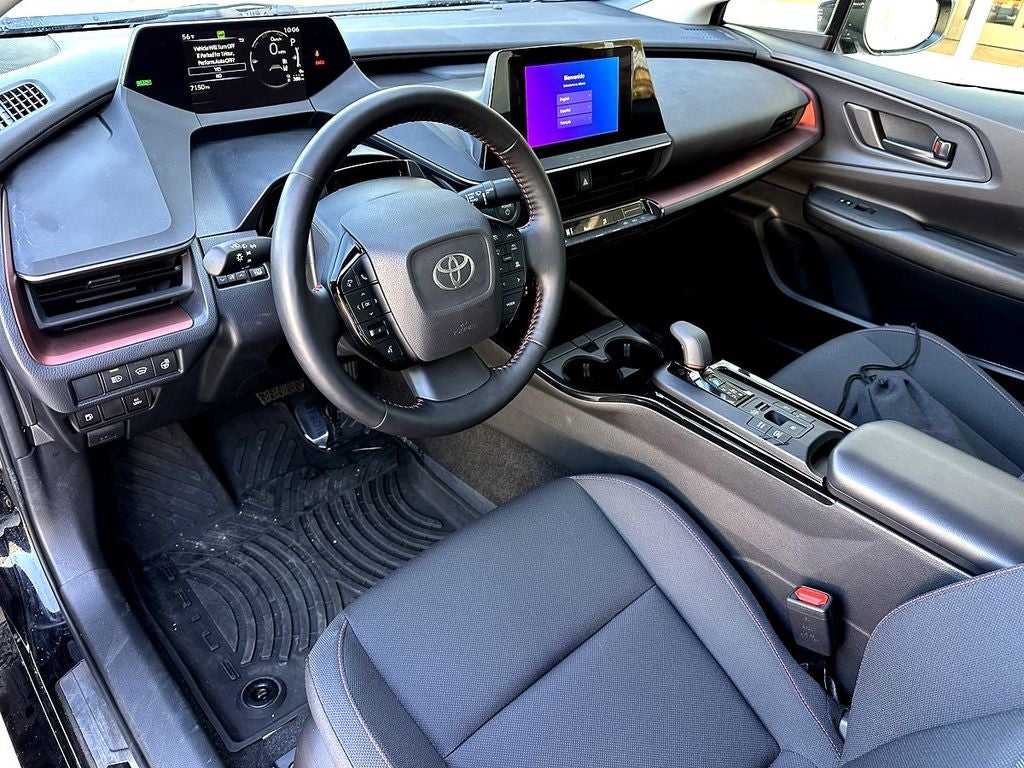 2025 Toyota Prius Plug-In Hybrid SE