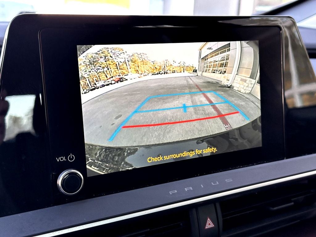 2025 Toyota Prius Plug-In Hybrid SE