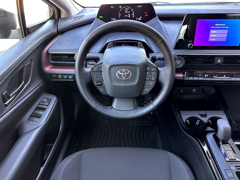 2025 Toyota Prius Plug-In Hybrid SE