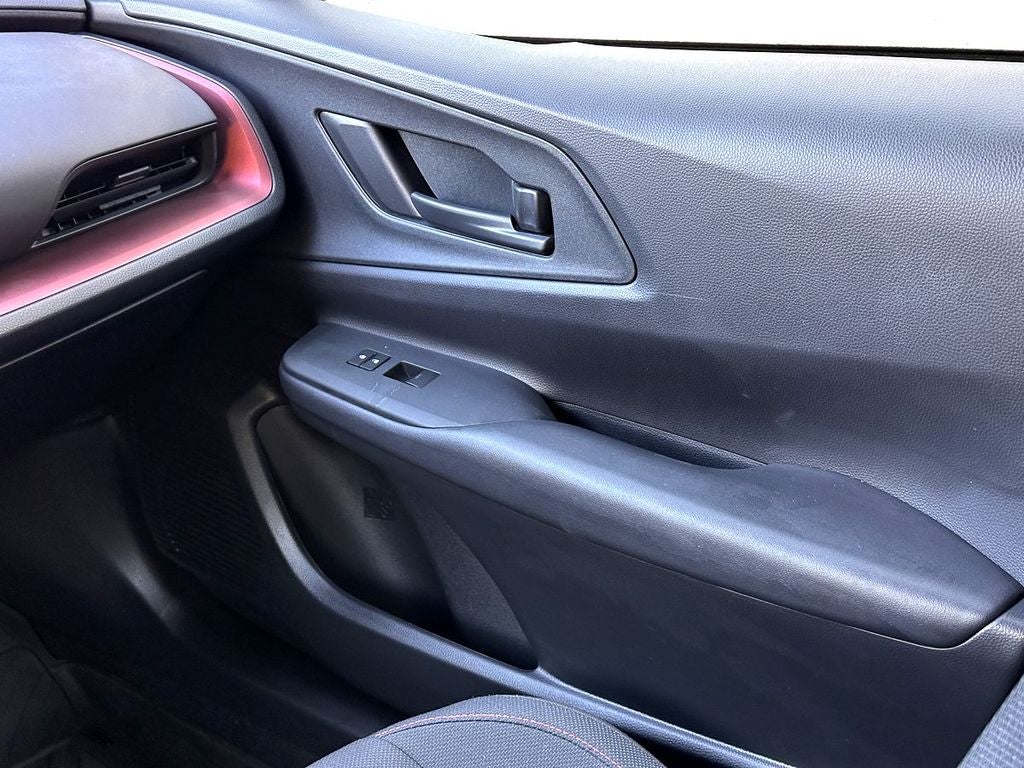 2025 Toyota Prius Plug-In Hybrid SE