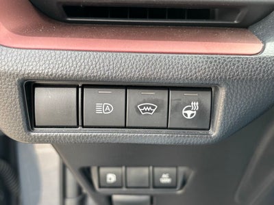 2025 Toyota Prius Plug-In Hybrid SE