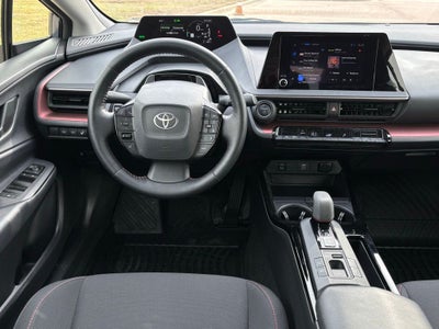 2025 Toyota Prius Plug-In Hybrid SE