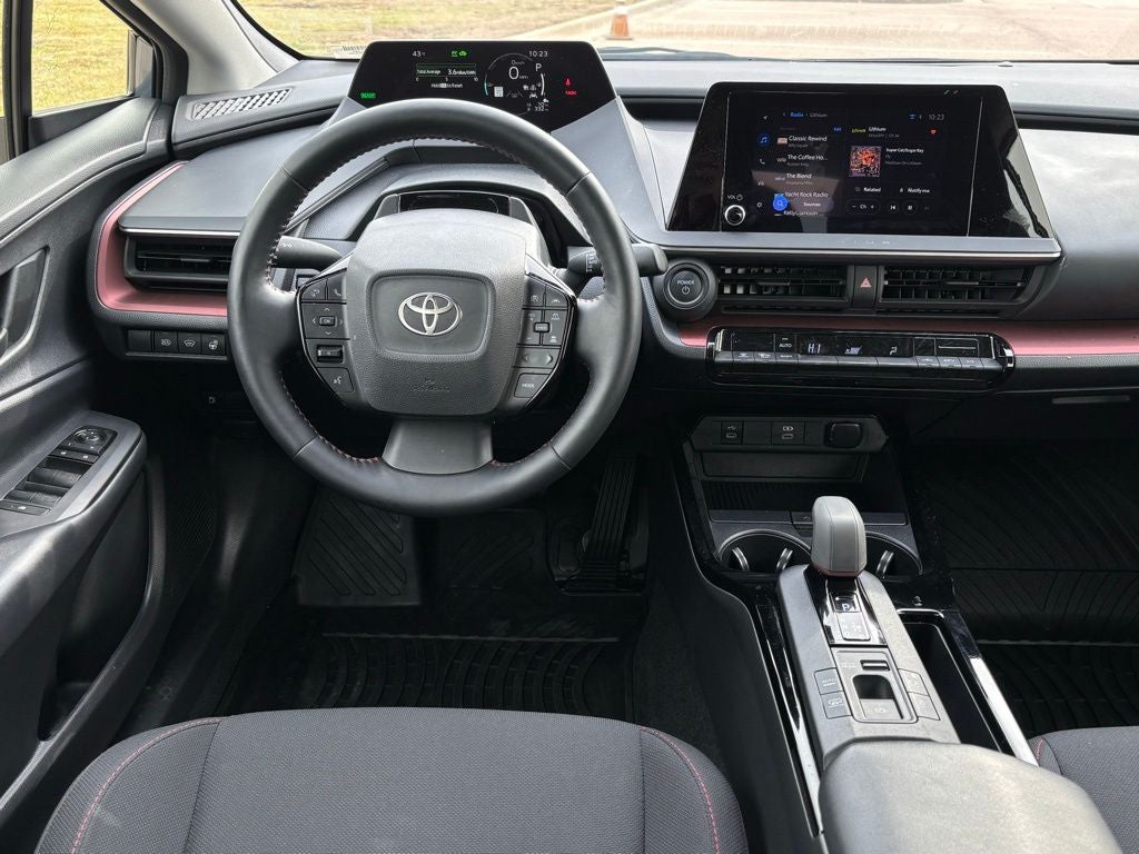 2025 Toyota Prius Plug-In Hybrid SE