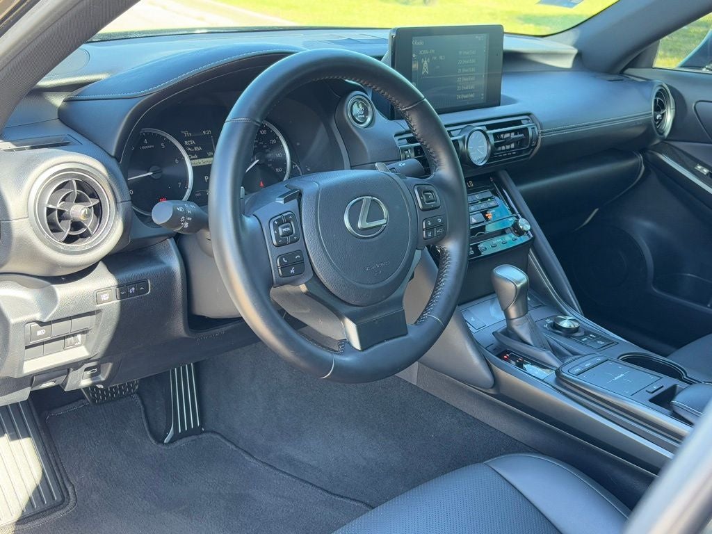 2024 Lexus IS 300