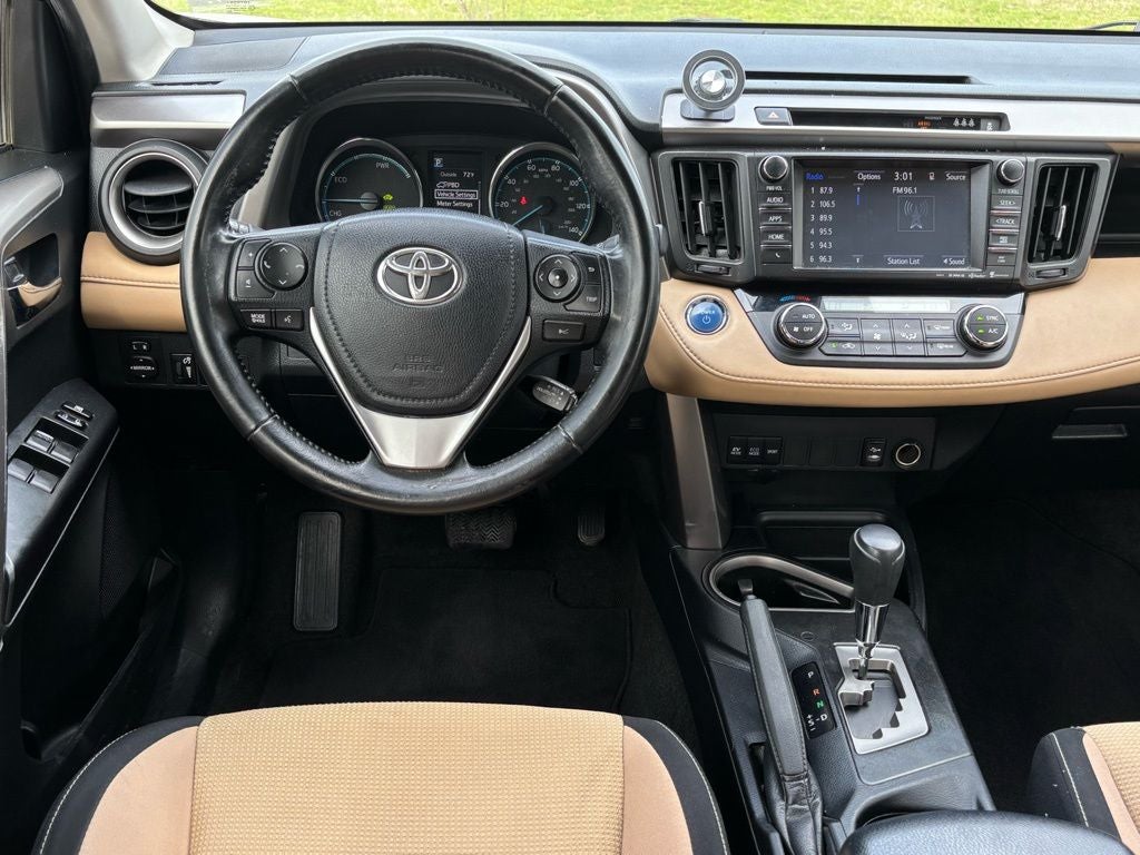 2018 Toyota RAV4 Hybrid XLE