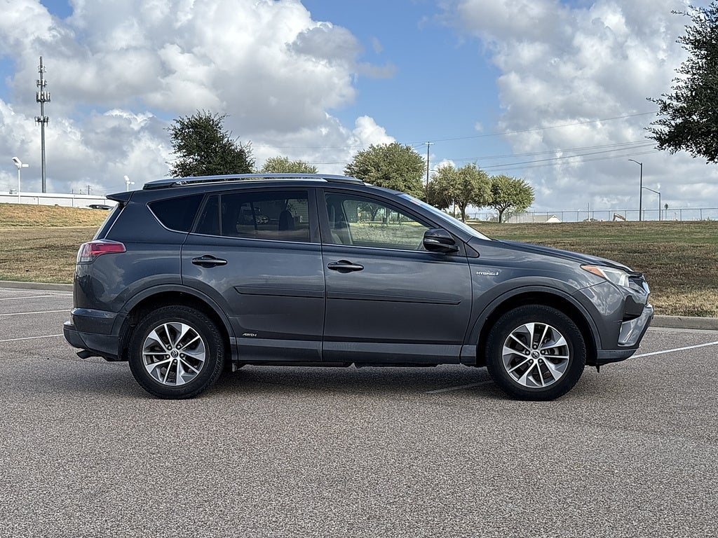 2016 Toyota RAV4 Hybrid XLE