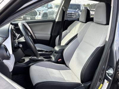 2016 Toyota RAV4 Hybrid XLE