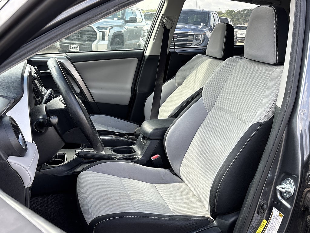 2016 Toyota RAV4 Hybrid XLE