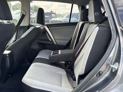2016 Toyota RAV4 Hybrid XLE