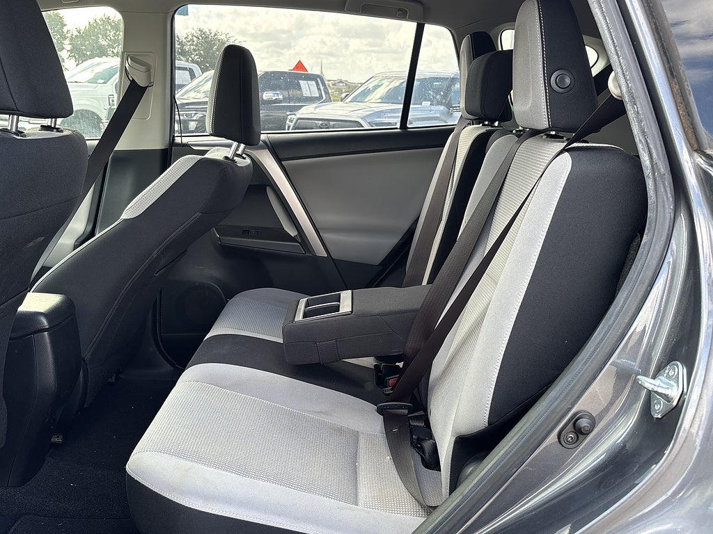 2016 Toyota RAV4 Hybrid XLE