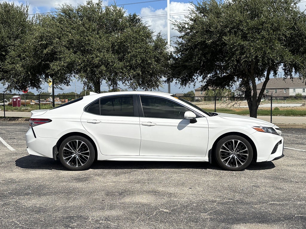 2019 Toyota Camry SE