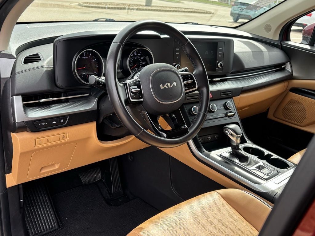 2024 Kia Carnival LX