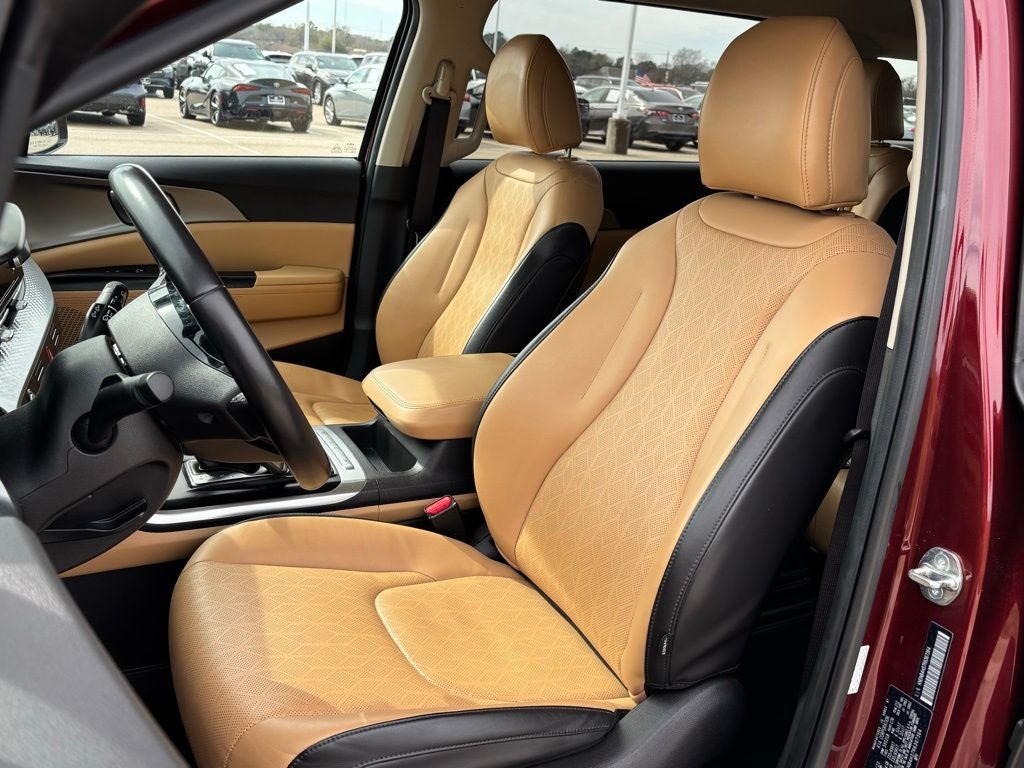 2024 Kia Carnival LX