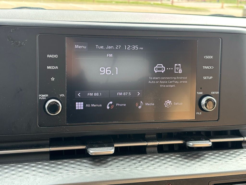 2024 Kia Carnival LX