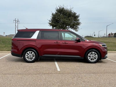 2024 Kia Carnival LX