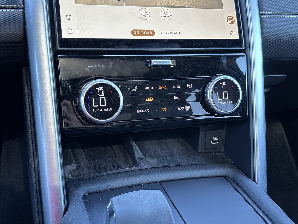 2024 Land Rover Discovery P300 Dynamic SE