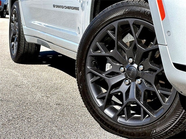 2023 Jeep Grand Cherokee L Summit
