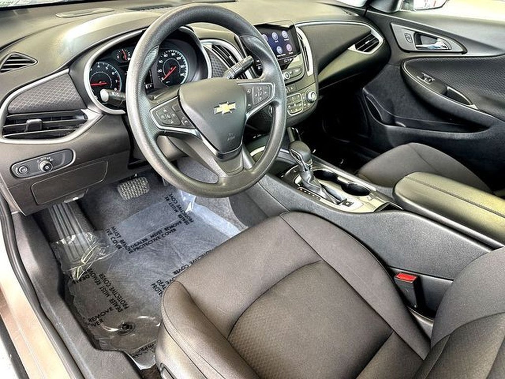 2025 Chevrolet Malibu LT