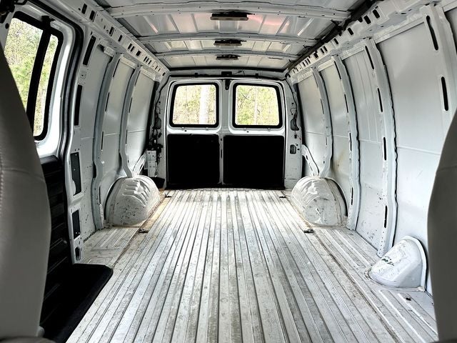 2022 GMC Savana 3500 Work Van