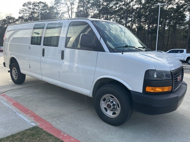 2022 GMC Savana 3500 Work Van