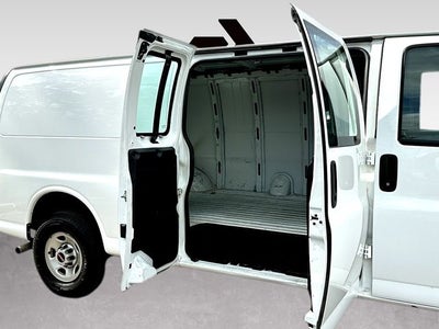 2022 GMC Savana 3500 Work Van