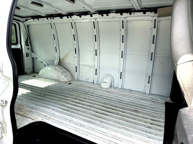 2022 GMC Savana 3500 Work Van
