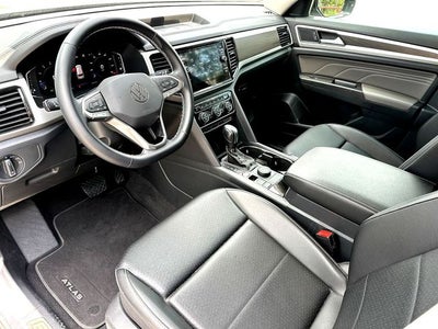 2023 Volkswagen Atlas 3.6L V6 SE w/Technology