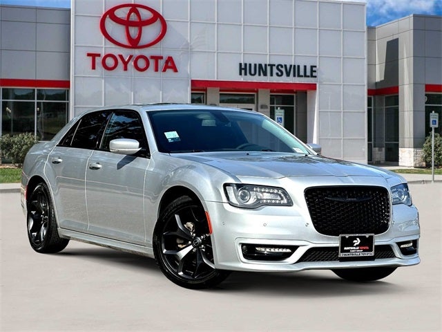 2023 Chrysler 300 Touring