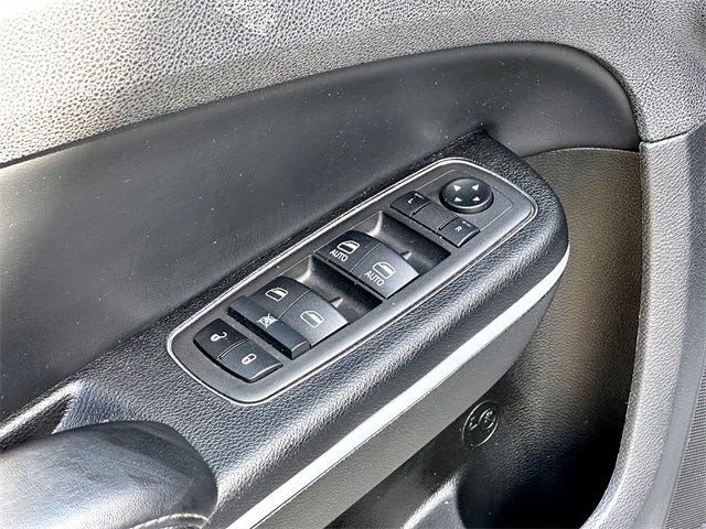 2023 Chrysler 300 Touring