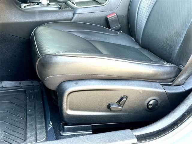 2023 Chrysler 300 Touring