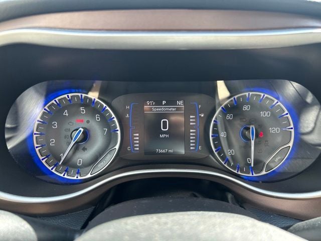 2022 Chrysler Voyager LX
