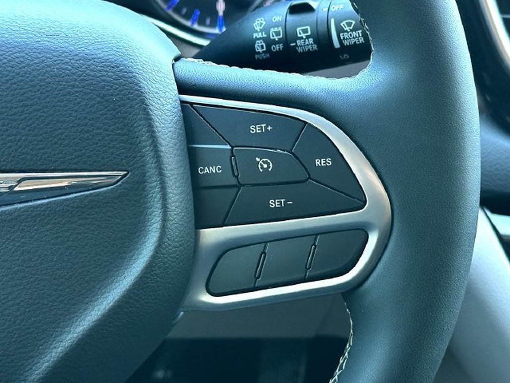 2024 Chrysler Voyager LX