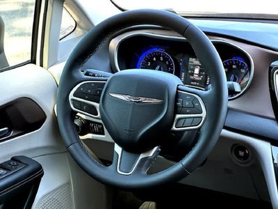 2024 Chrysler Voyager LX