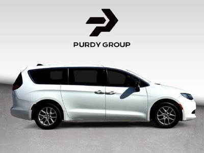 2024 Chrysler Voyager LX