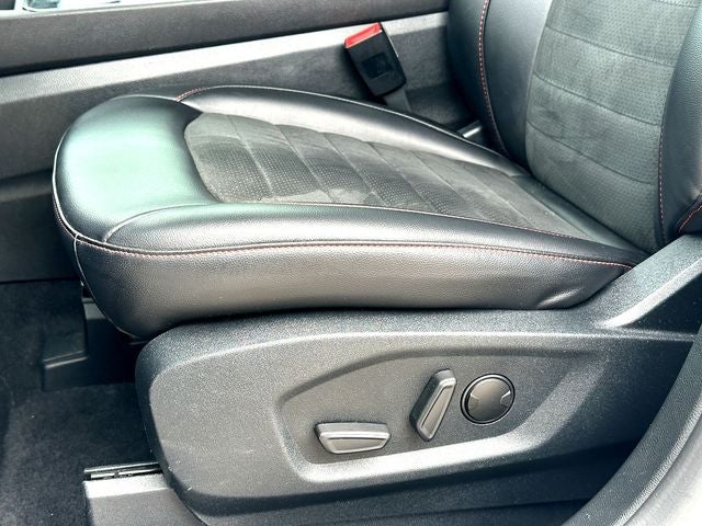 2021 Ford Edge ST Line